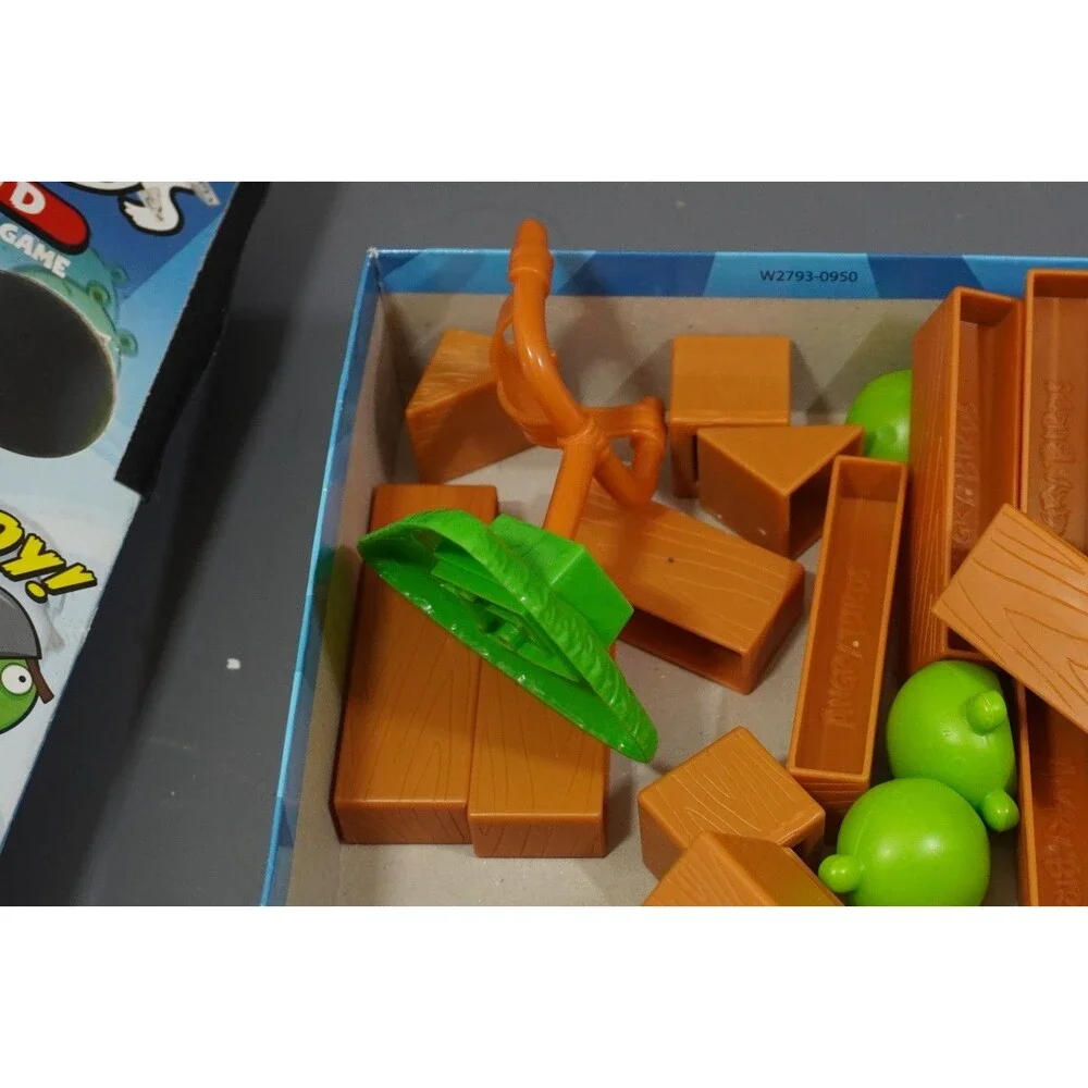 Angry Birds Knock On Wood Board Game 100% Complete Mattel